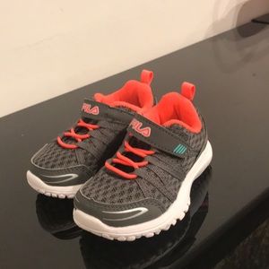 NEW FILA USA FLYVER SNEAKER